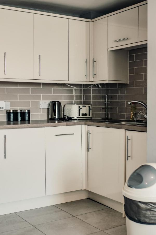 Dealhouse-Apartments 5 Хъдърсфийлд Екстериор снимка